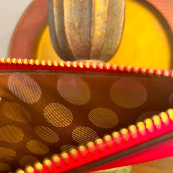 Kate Spade Pink Clutch/Wristlet 8” x 4 3/4” NWT - Picture 9 of 9